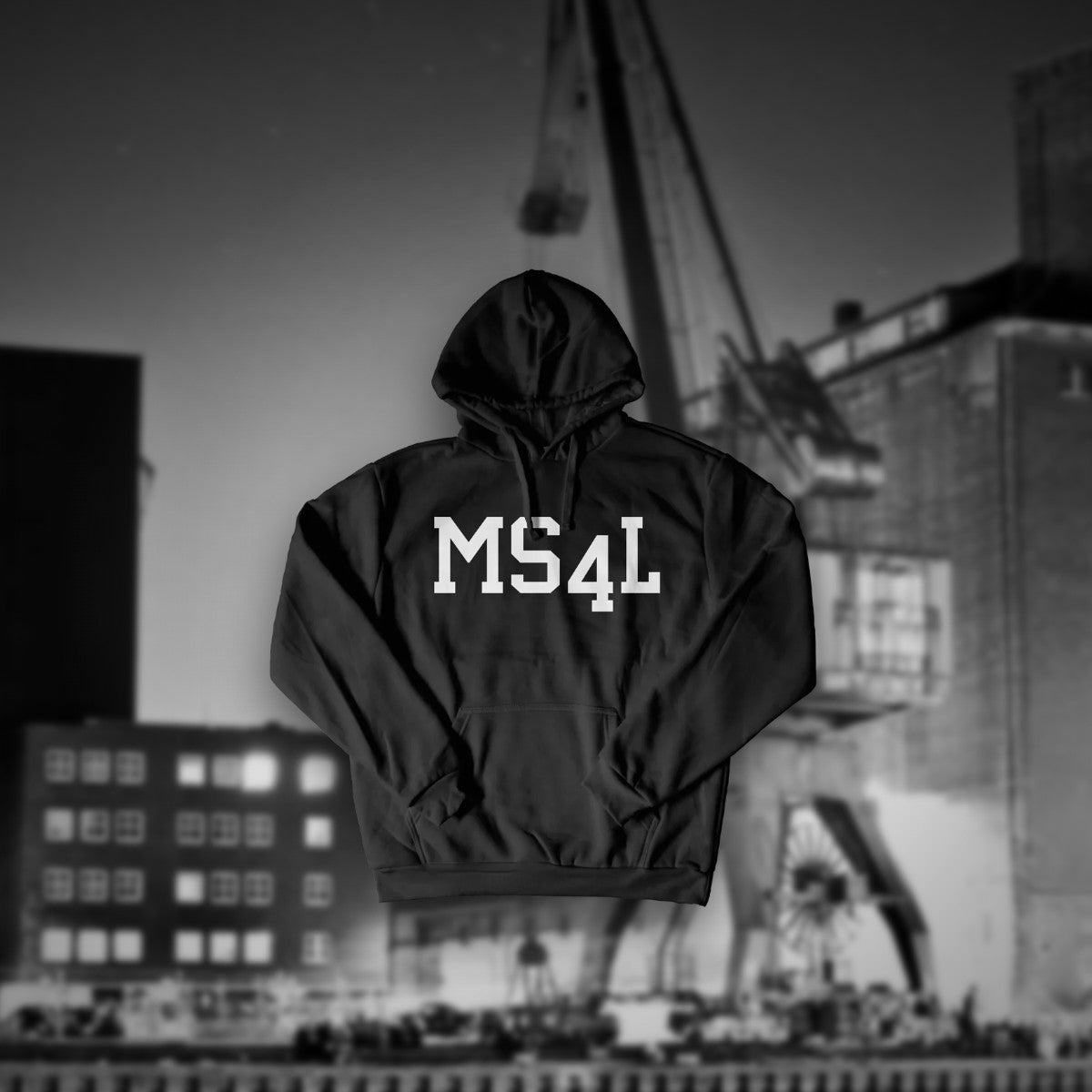 MS4L Hoodie vor dem Hafenkran Münster